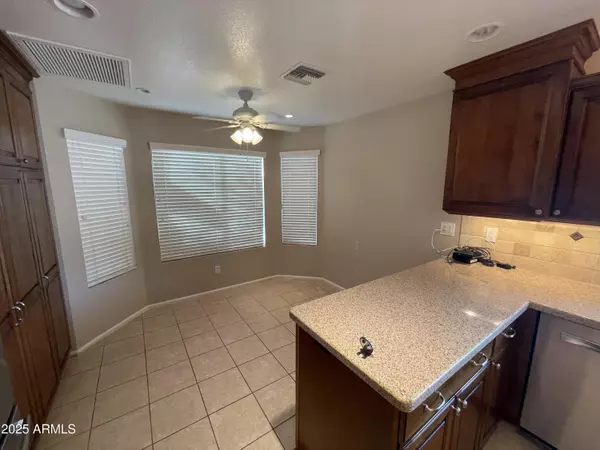 Phoenix, AZ 85024,18831 N 8TH Place