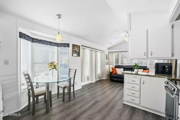 Mesa, AZ 85206,111 S GREENFIELD Road #724