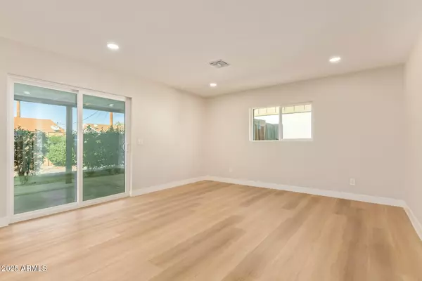 Tempe, AZ 85282,1014 E Concorda Drive