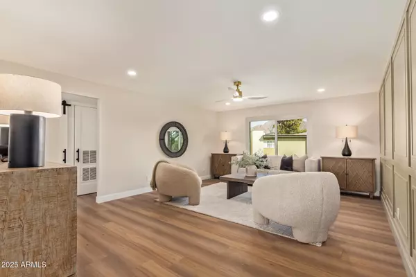 Phoenix, AZ 85018,4201 E CAMELBACK Road #14