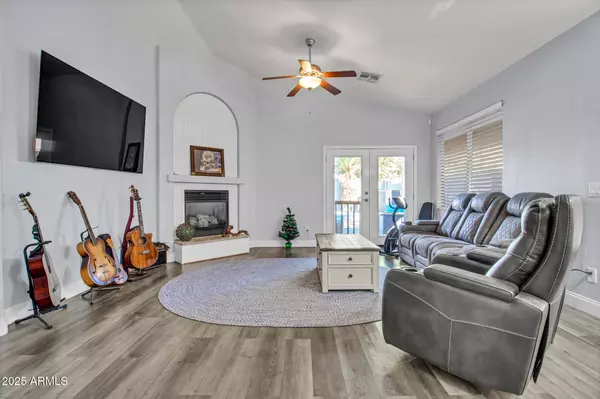 San Tan Valley, AZ 85143,756 E LOVEGRASS Drive