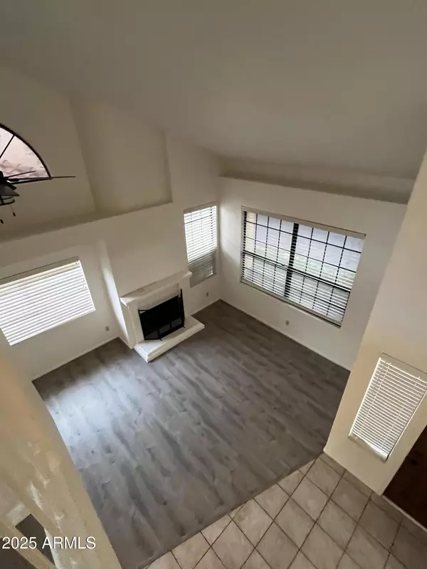 Tempe, AZ 85284,42 W LA VIEVE Lane