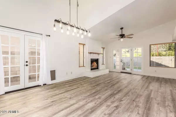 Tempe, AZ 85282,2174 E ASPEN Drive