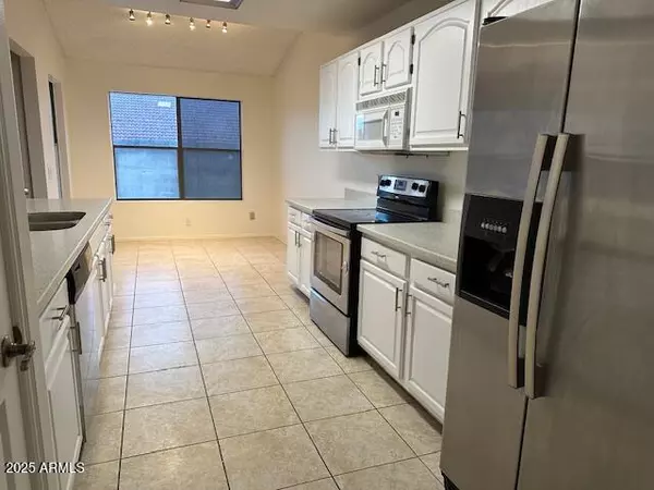 Phoenix, AZ 85044,3909 E LAVENDER Lane E