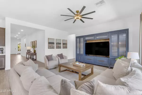 Queen Creek, AZ 85142,22634 E ROUNDUP Way