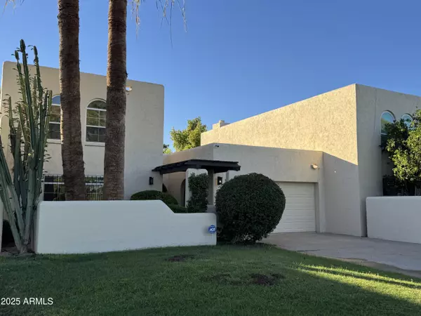 1009 N VILLA NUEVA Drive, Litchfield Park, AZ 85340