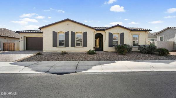 13769 W BLOSSOM Way, Litchfield Park, AZ 85340