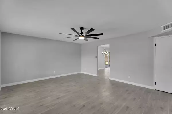 Glendale, AZ 85303,5607 N 73RD Avenue