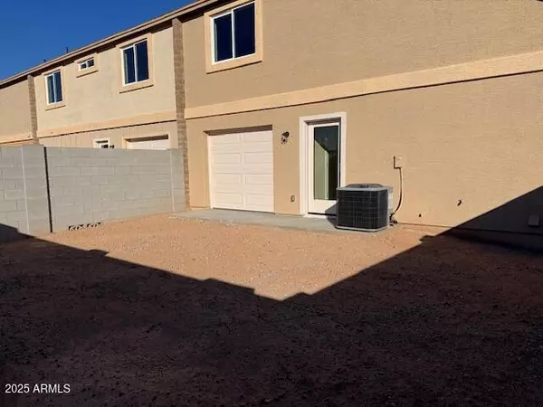 Mesa, AZ 85210,523 S PASADENA -- #111