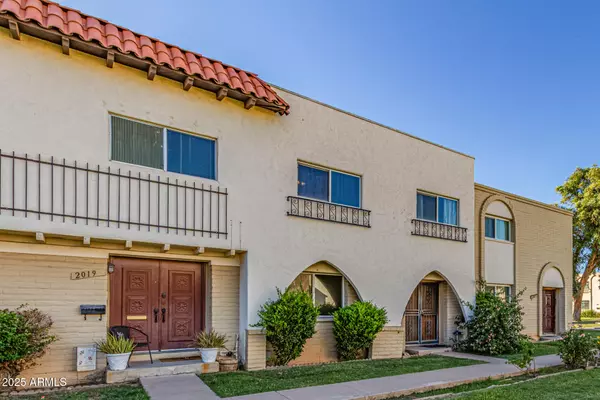 Phoenix, AZ 85015,2017 W HAZELWOOD Parkway