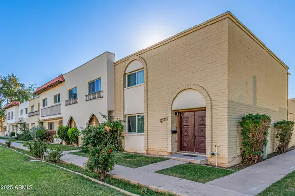 Phoenix, AZ 85015,2017 W HAZELWOOD Parkway