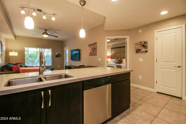 Phoenix, AZ 85054,5450 E DEER VALLEY Drive #1176