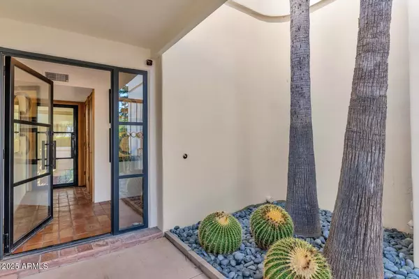 Scottsdale, AZ 85255,9447 E CALLE DE VALLE Drive