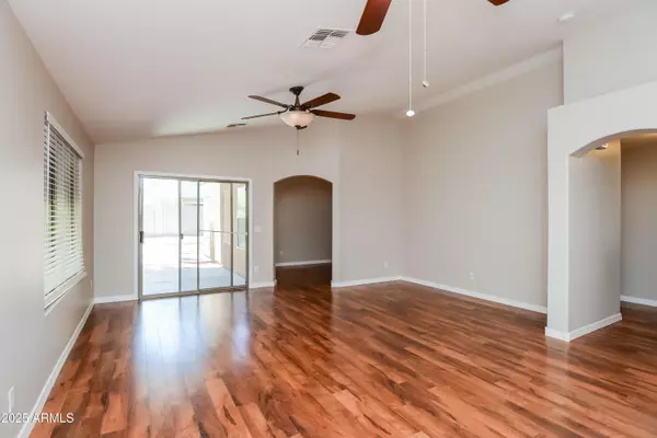 San Tan Valley, AZ 85144,1991 W VINEYARD PLAINS Drive