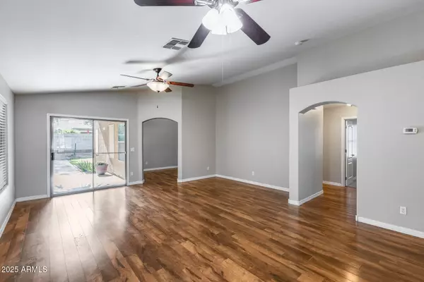 San Tan Valley, AZ 85144,1991 W VINEYARD PLAINS Drive