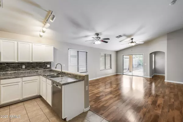 San Tan Valley, AZ 85144,1991 W VINEYARD PLAINS Drive