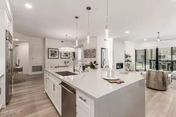 Phoenix, AZ 85054,5250 E DEER VALLEY Drive #219