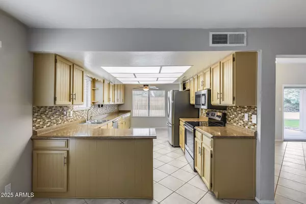 Phoenix, AZ 85029,10841 N 39TH Drive