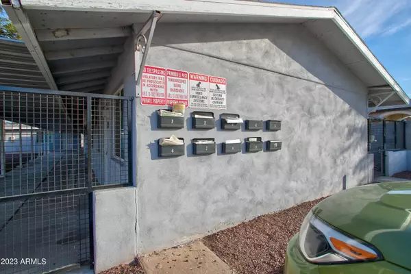 Phoenix, AZ 85040,210 E JONES Avenue #2