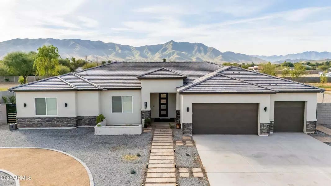 2927 W LATONA Road, Laveen, AZ 85339