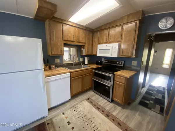 Apache Junction, AZ 85119,2323 W POMO Avenue