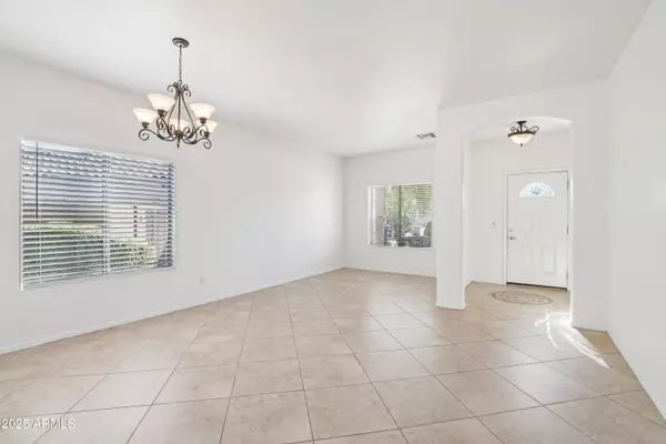 San Tan Valley, AZ 85143,30263 N BOBCAT Way