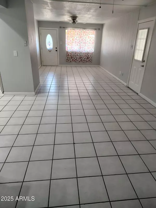 Phoenix, AZ 85033,8102 W WELDON Avenue