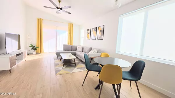 Chandler, AZ 85248,843 W LOCUST Drive