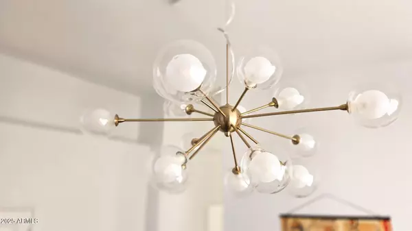 Chandler, AZ 85248,843 W LOCUST Drive