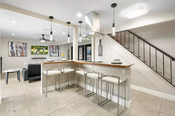 Scottsdale, AZ 85251,8570 E INDIAN SCHOOL Road #D