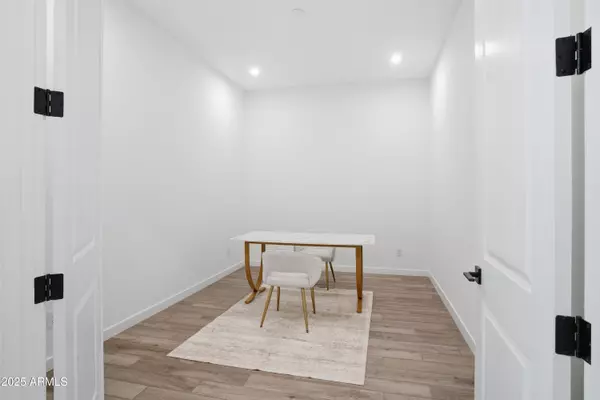 Phoenix, AZ 85041,10309 S 20th Lane