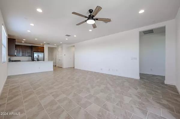 Phoenix, AZ 85085,2071 W BRAMBLE BERRY Lane