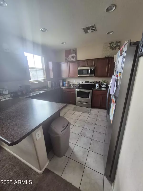 Phoenix, AZ 85035,1620 N 77TH Glen