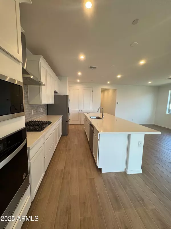 Peoria, AZ 85383,13351 W EAGLE FEATHER Road