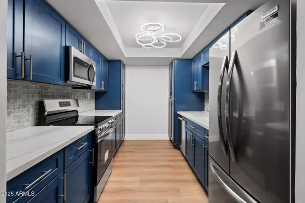 Phoenix, AZ 85018,3825 E CAMELBACK Road #291