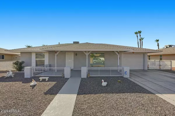 9307 W ARROWHEAD Drive, Sun City, AZ 85351