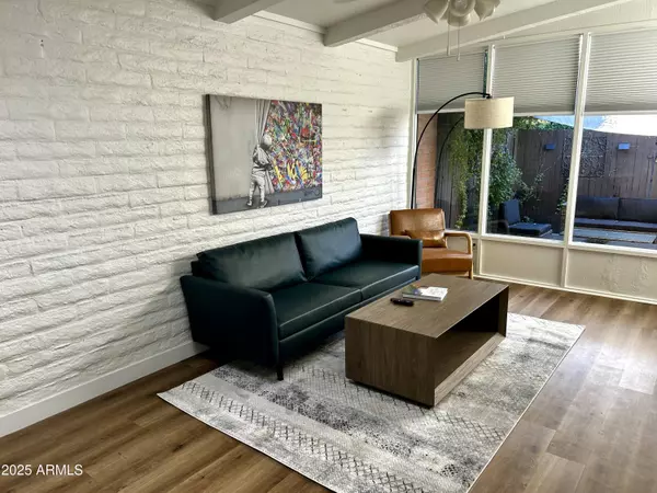 Phoenix, AZ 85018,3046 N 32ND Street #333