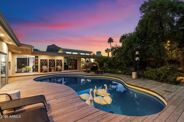 Paradise Valley, AZ 85253,6417 N 52nd Place