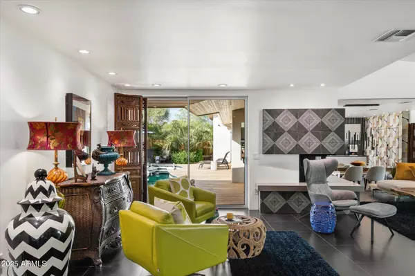 Paradise Valley, AZ 85253,6417 N 52nd Place