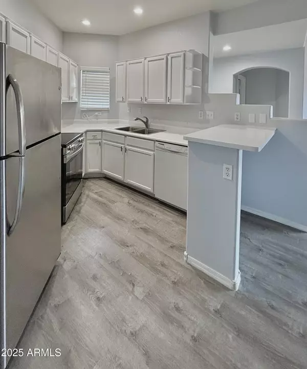 Phoenix, AZ 85020,10410 N CAVE CREEK Road #2005