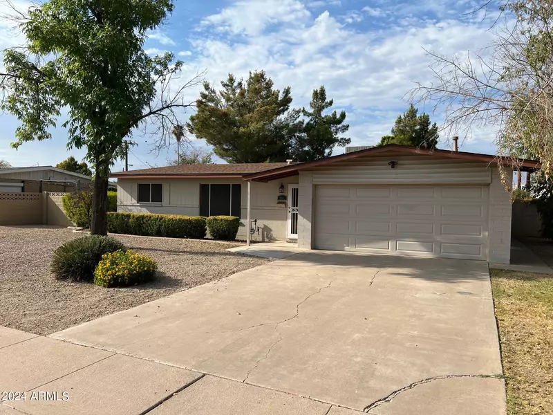 331 E LAGUNA Drive, Tempe, AZ 85282