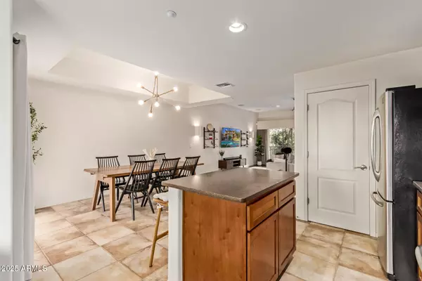 Paradise Valley, AZ 85253,6940 E COCHISE Road #1016