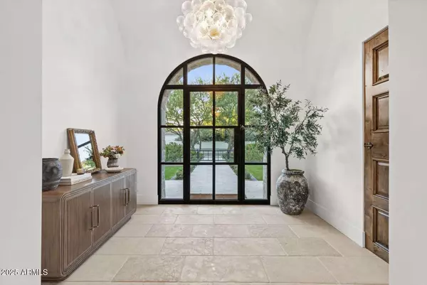 Paradise Valley, AZ 85253,8601 N 59TH Place