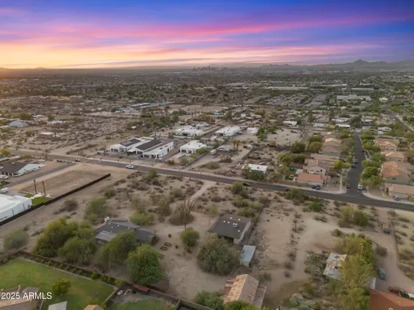 Phoenix, AZ 85042,2315 E SOUTH MOUNTAIN Avenue #-