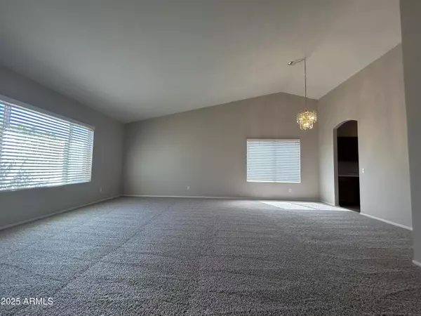 Phoenix, AZ 85042,6858 S 19TH Street