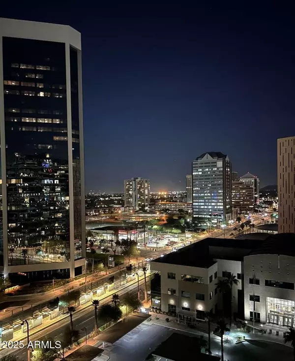 Phoenix, AZ 85012,1 E LEXINGTON Avenue #1004