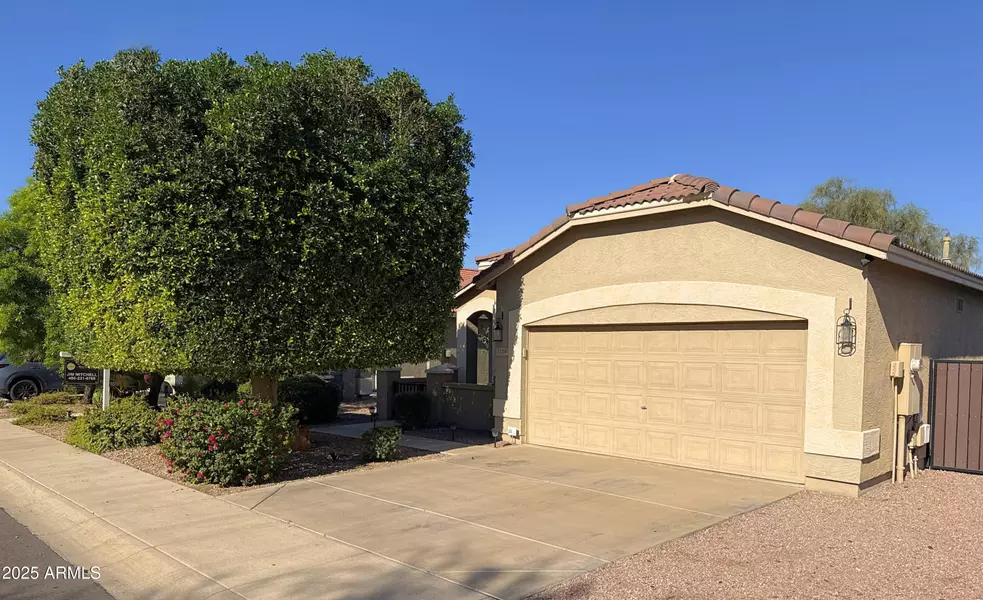 1126 E PEDRO Road, Phoenix, AZ 85042
