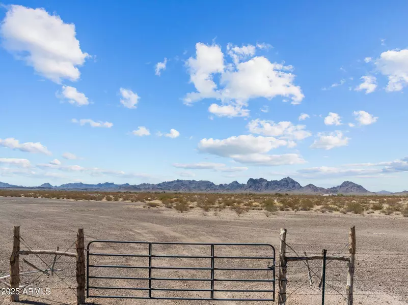 39003 AVENUE 41 EAST -- E #-, Salome, AZ 85348