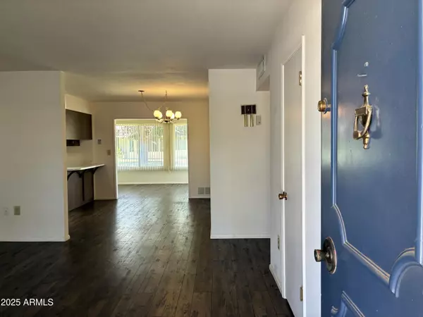 Sun City, AZ 85351,10120 W KINGSWOOD Circle