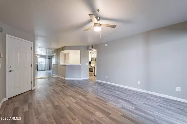 Phoenix, AZ 85016,2025 E CAMPBELL Avenue #129